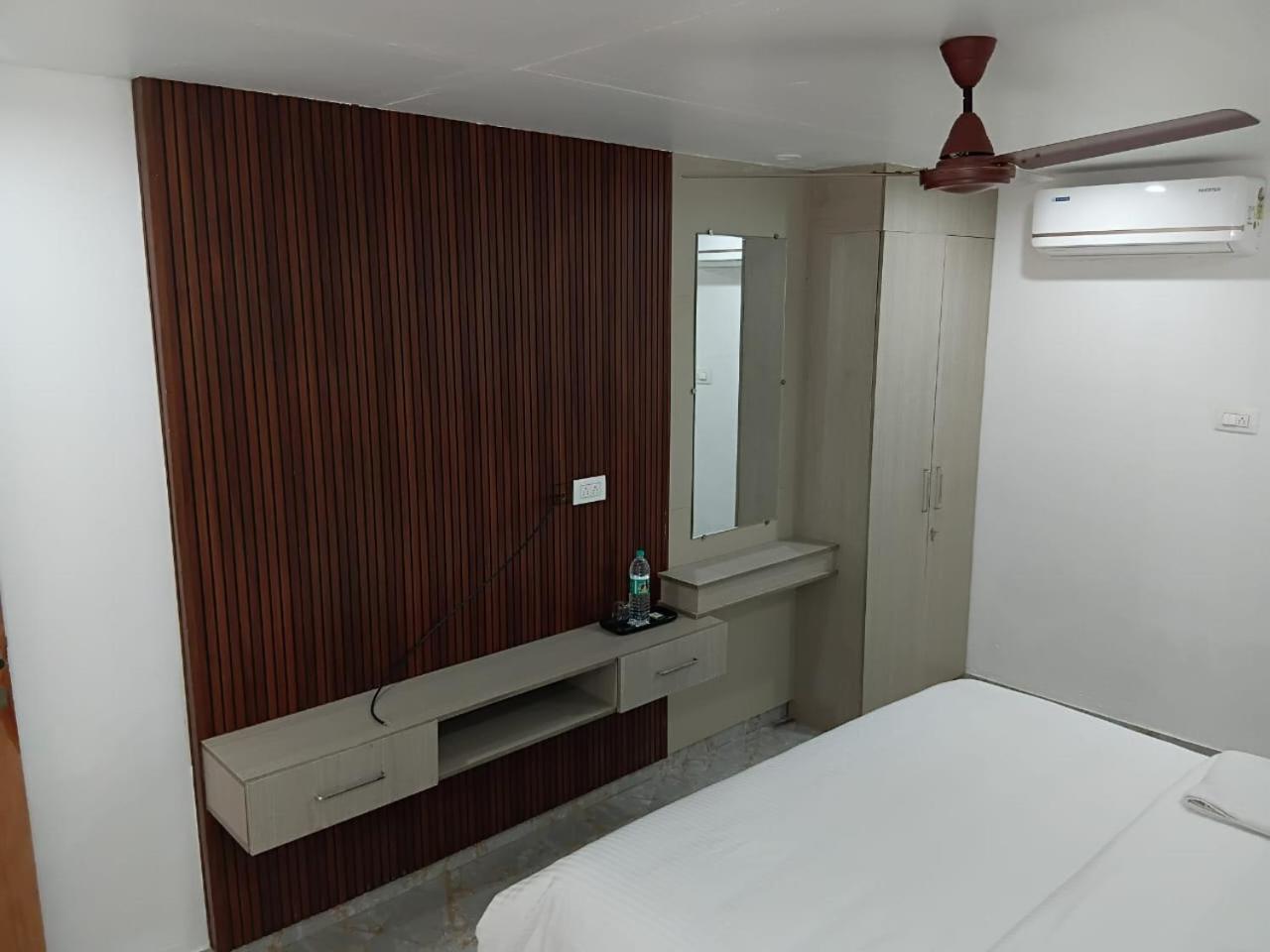 Grand Sangeetham Inn Tiruchchendūr Exterior foto